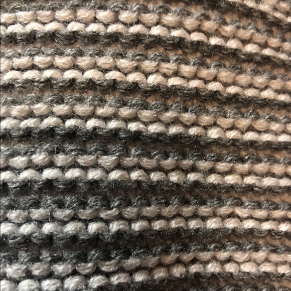 🆕 The North Face Purrl Stitch Scarf - Picture 3 of 12